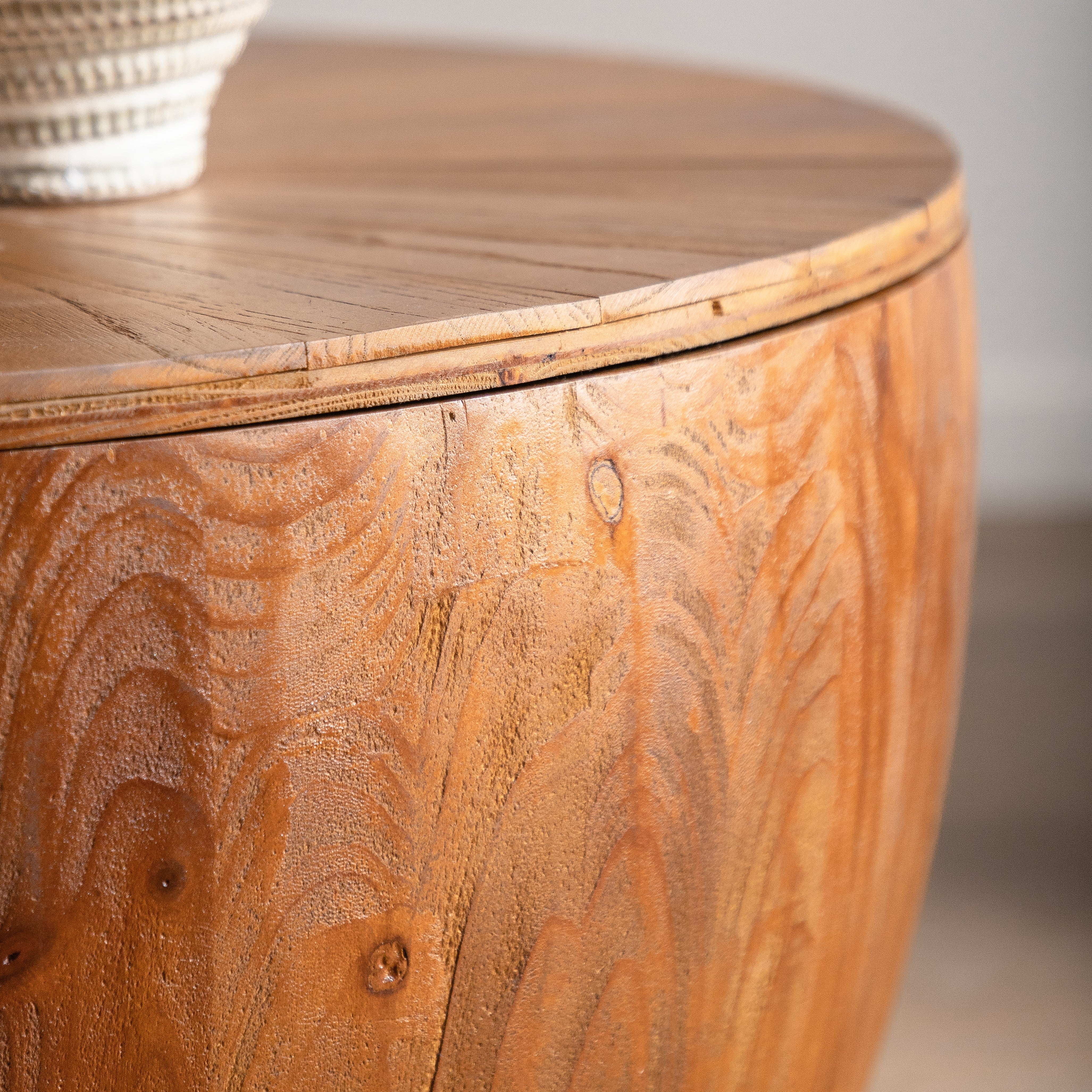 31.50"Vintage Style Bucket Shaped Coffee Table with storage function, for Office, Dining Room and Living Room