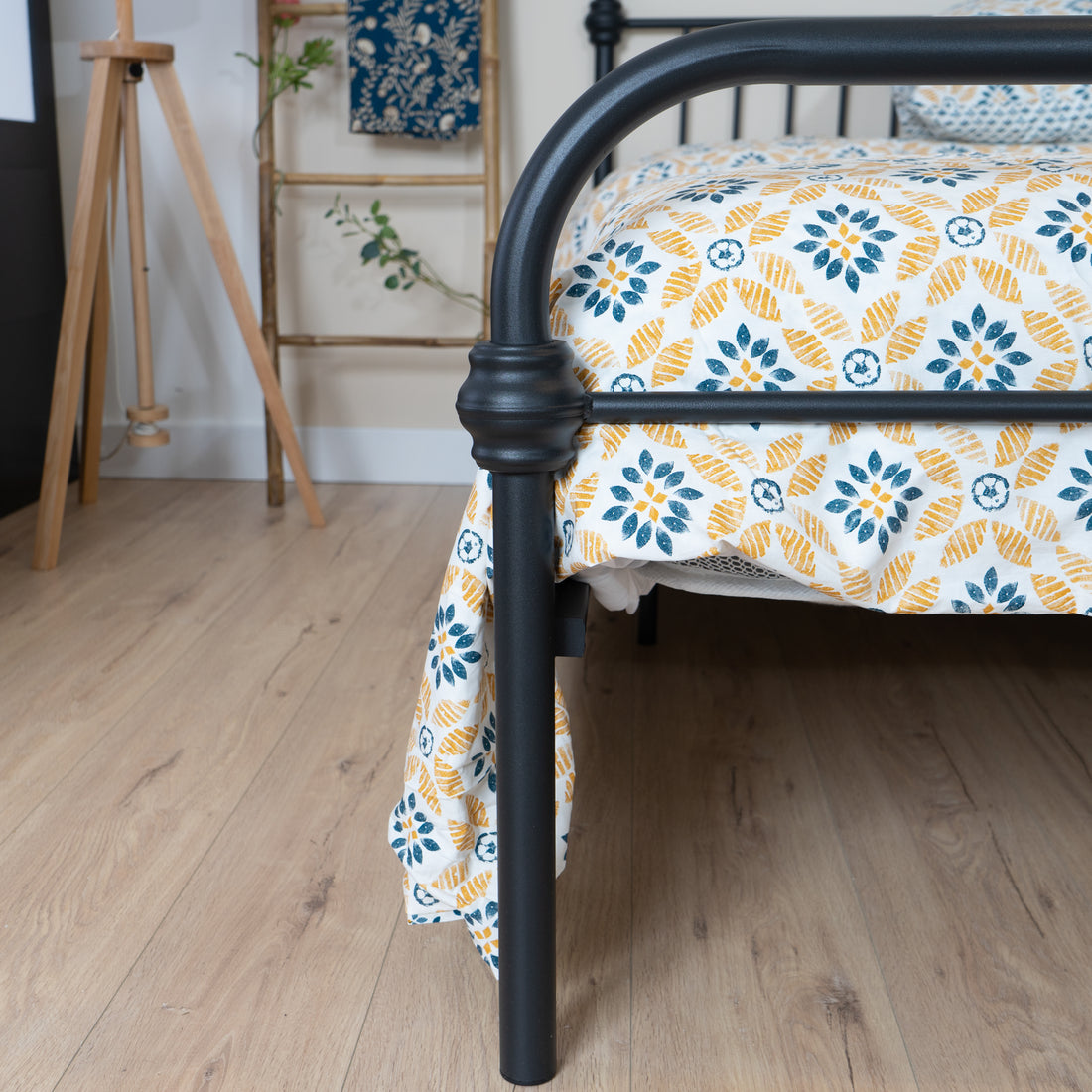 Rounded Corners & Floor Pads