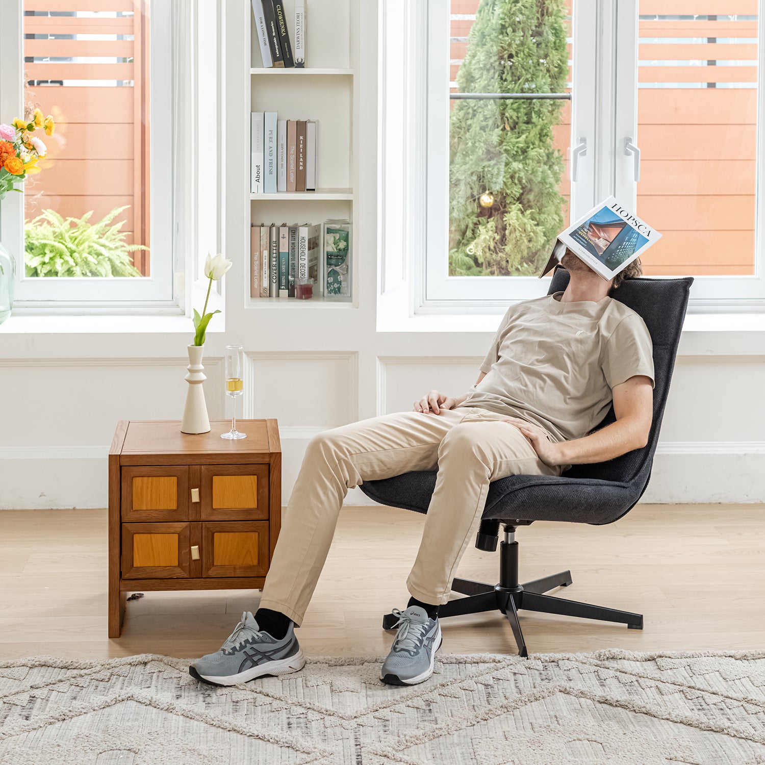 Lucks Swivel Lounge Chair with Fabric Upholstery, For Home or Office