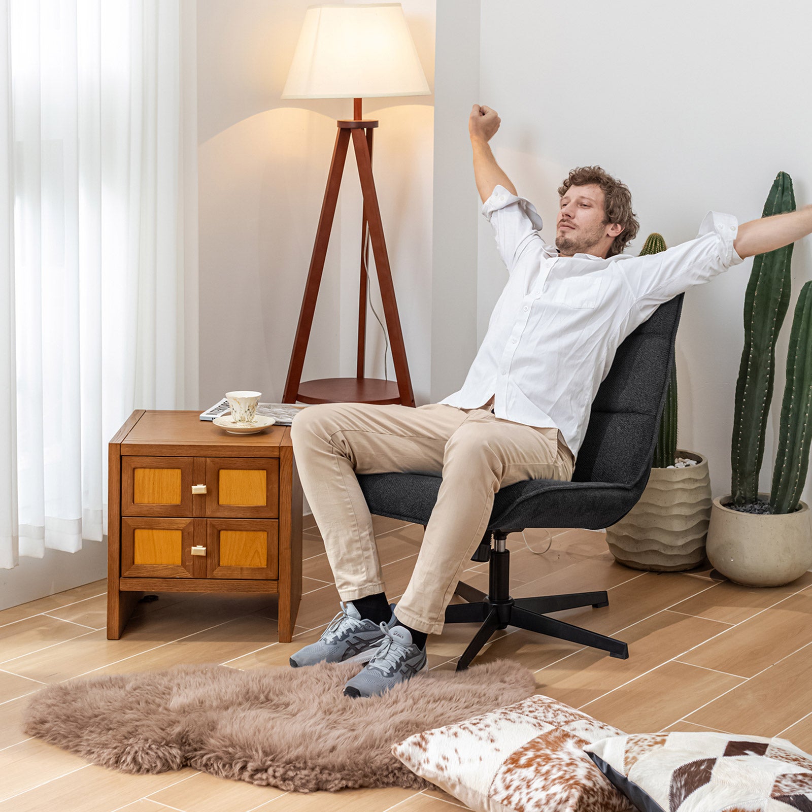 Lucks Swivel Lounge Chair with Fabric Upholstery, For Home or Office