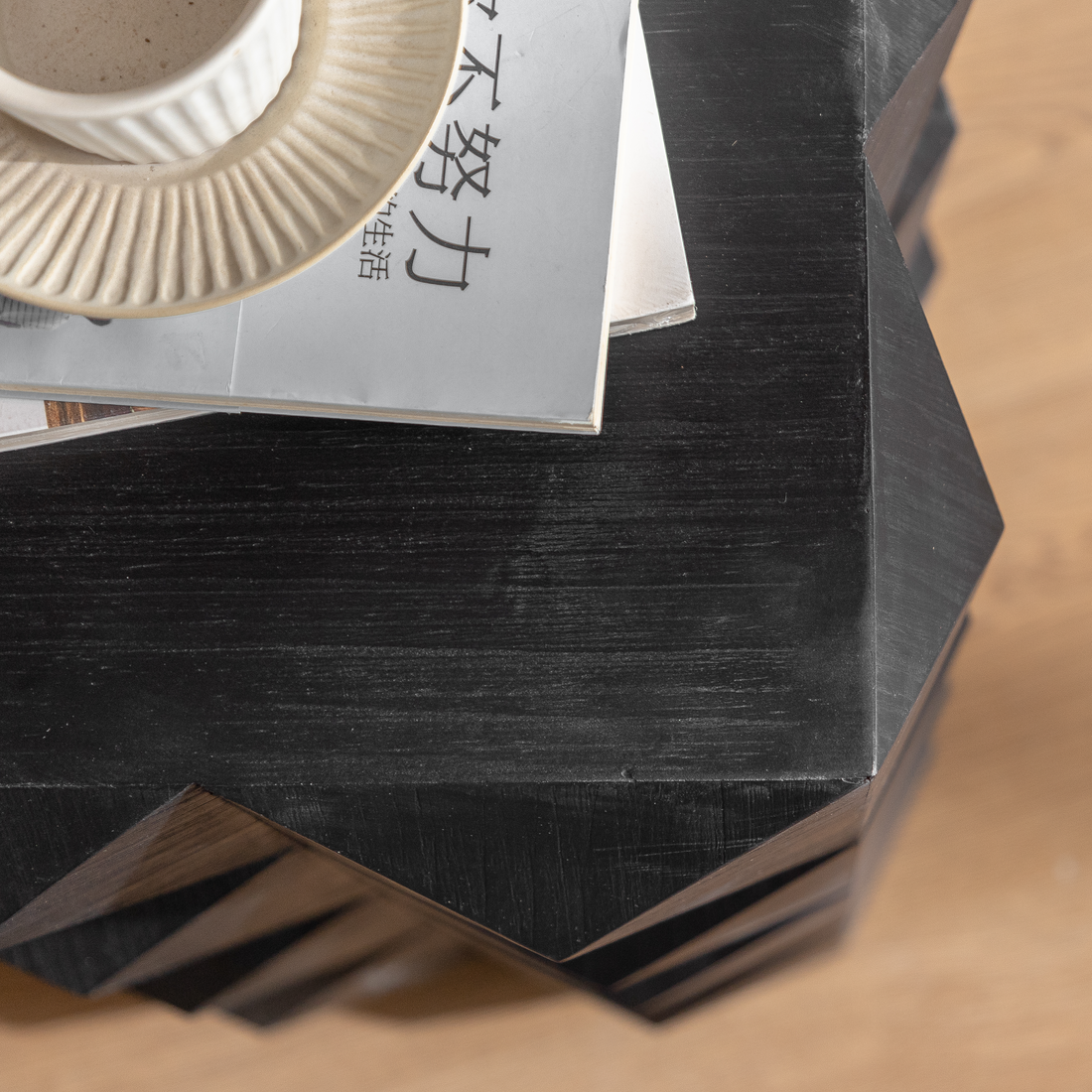 Sleek Black Finish
