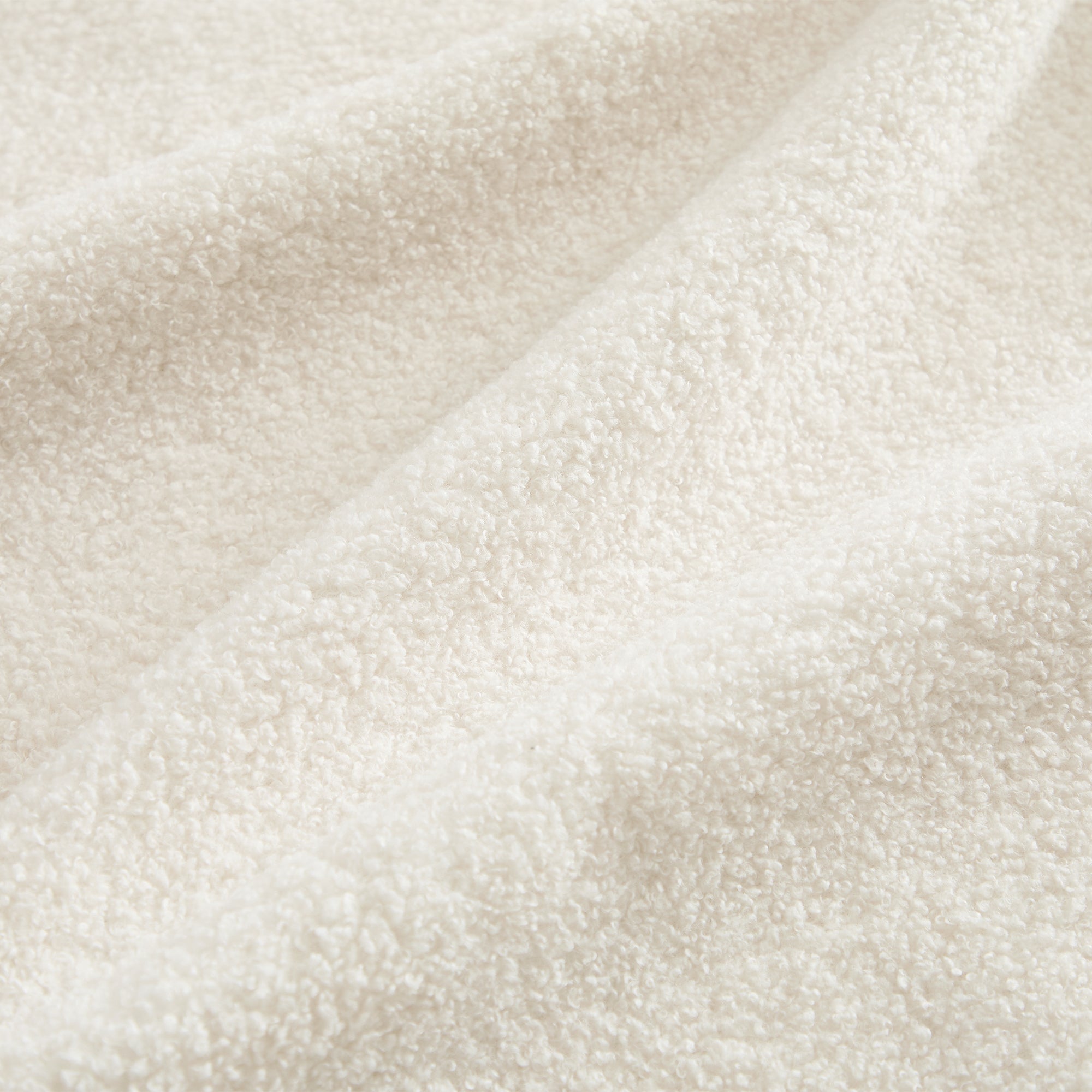 2604100000586_media_10