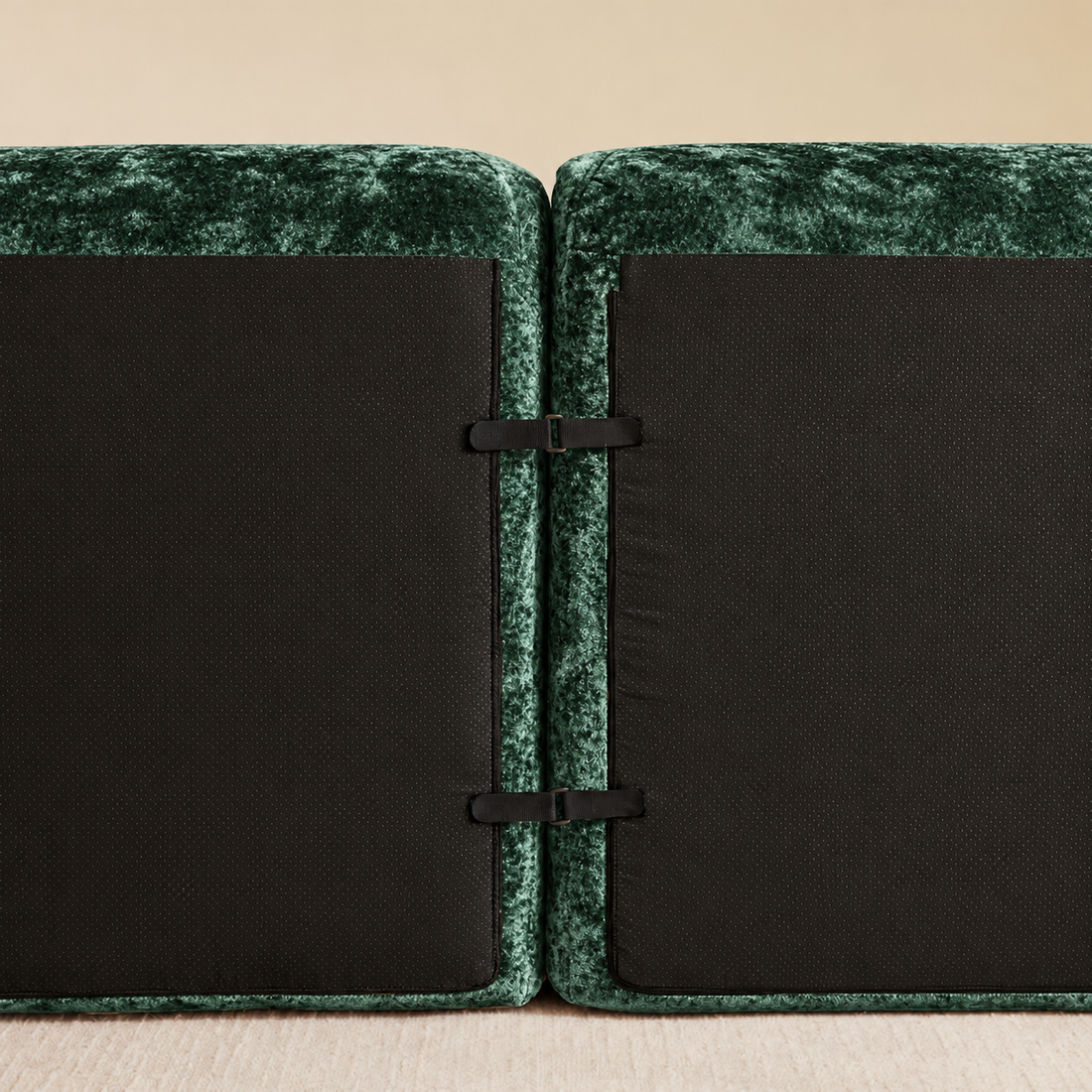Anti-Slip Base and Straps