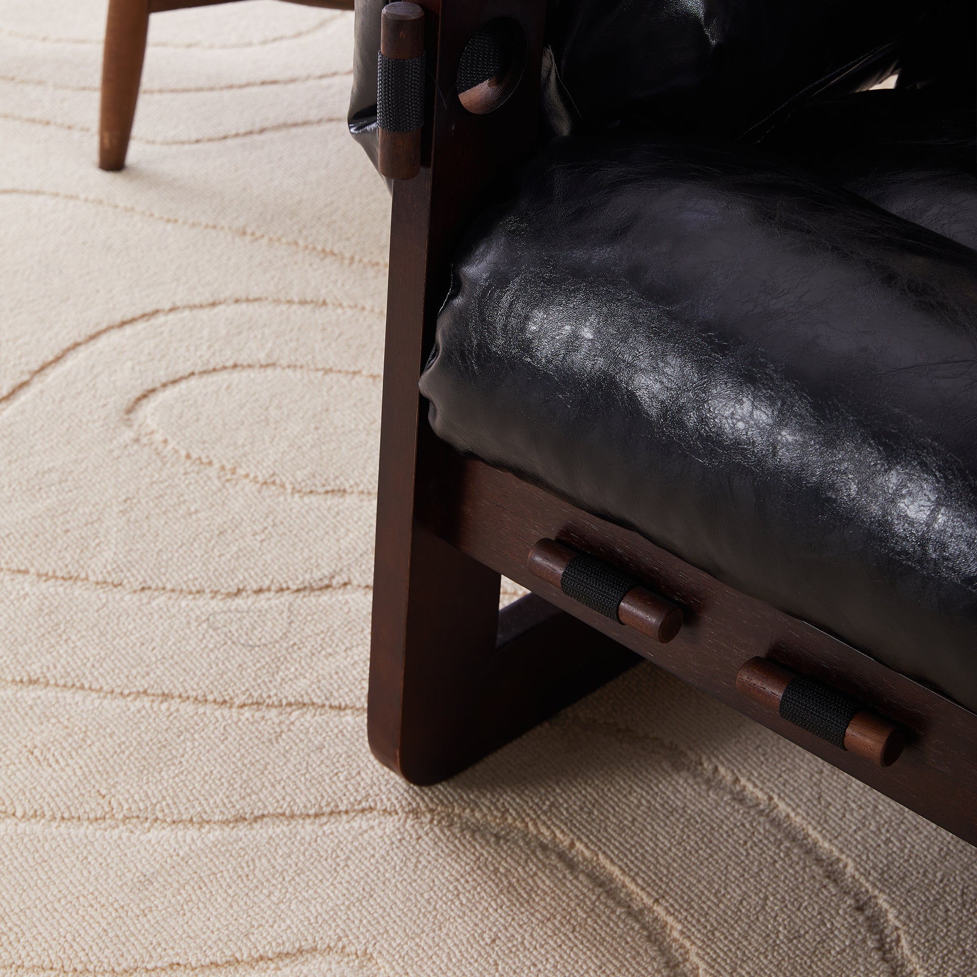 Ravena Modern Vintage Leather Lounge Chair with Removable Armrests