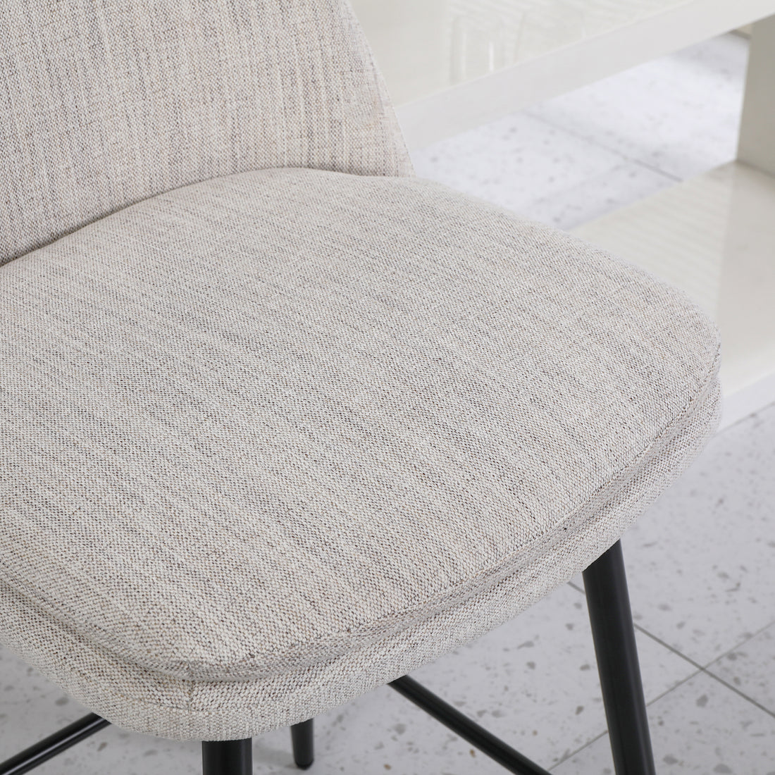 W2200P233491_media_9