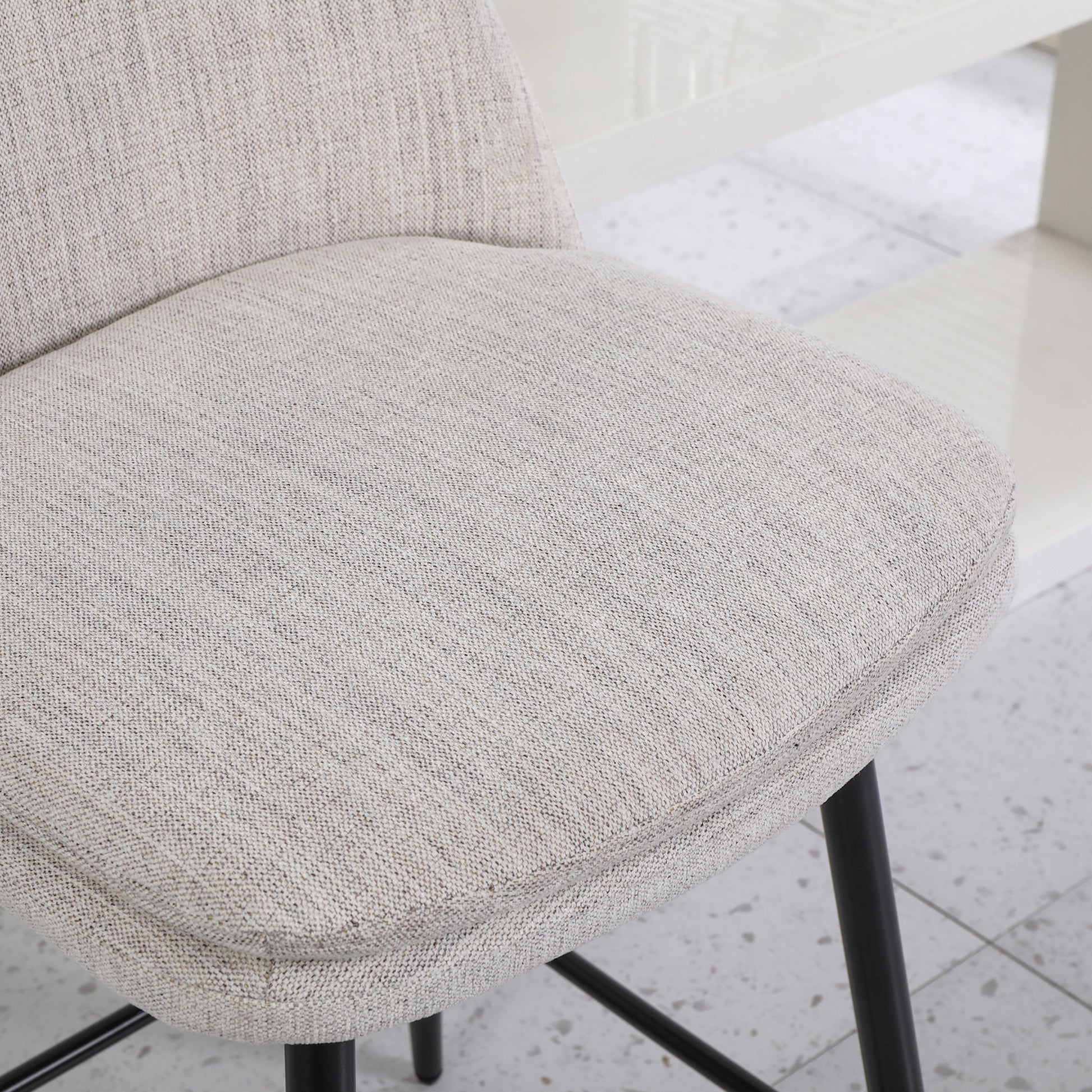 W2200P233491_media_9