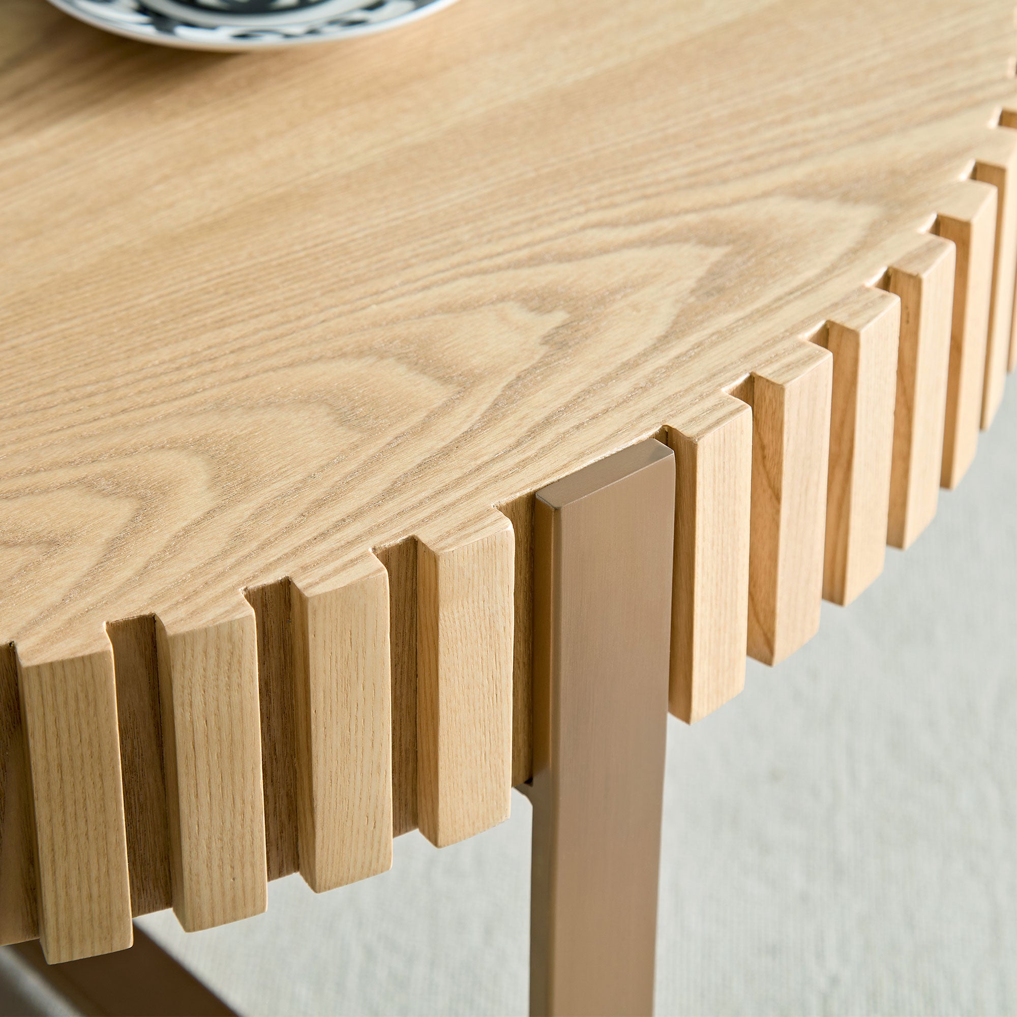 Brest 31.5" Round Coffee Table with Fluted Edge and Metal Base