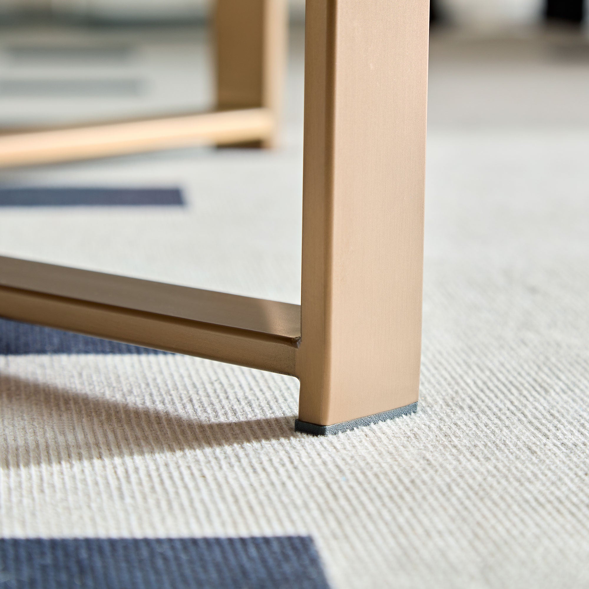 Brest 31.5" Round Coffee Table with Fluted Edge and Metal Base