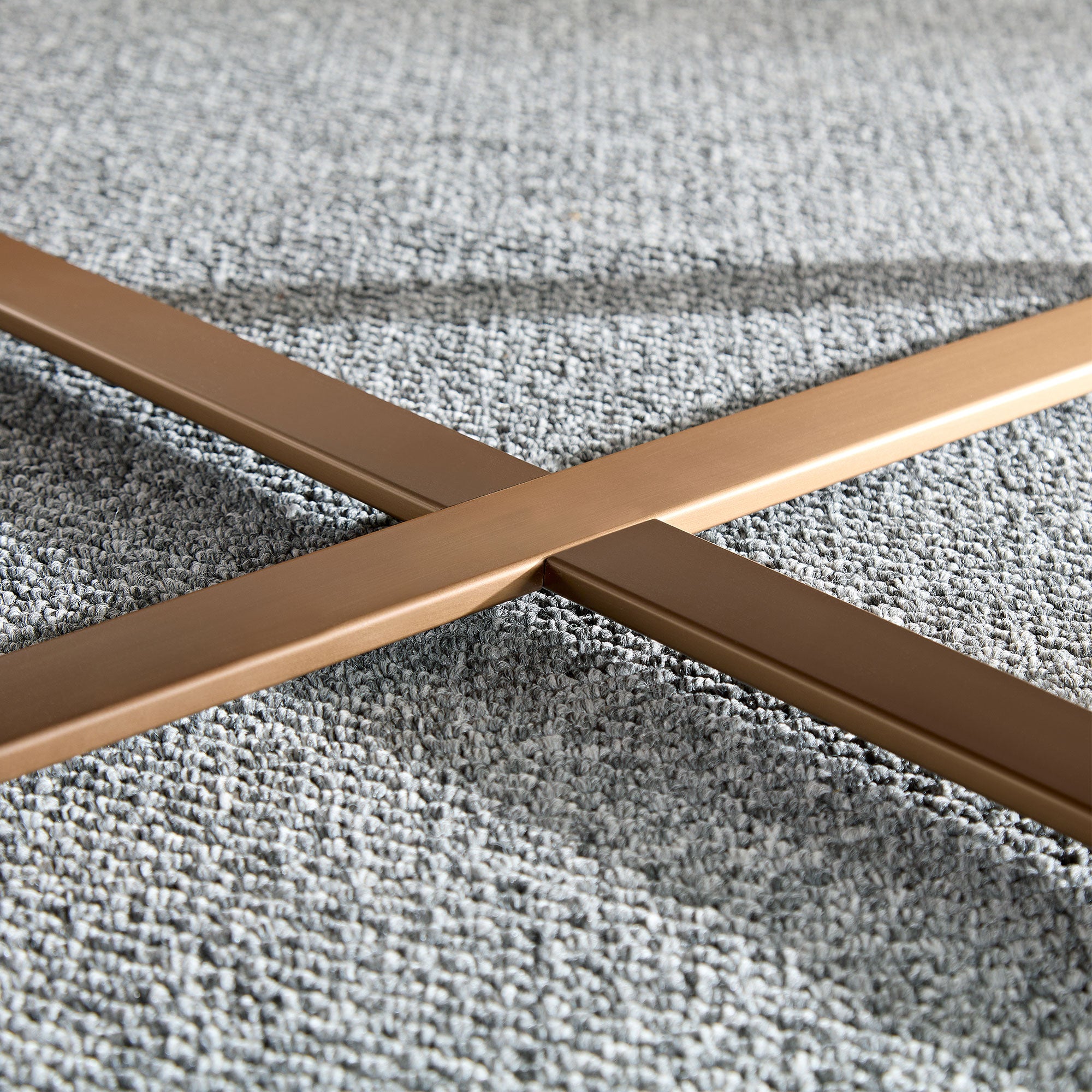 Brest 31.5" Round Coffee Table with Fluted Edge and Metal Base