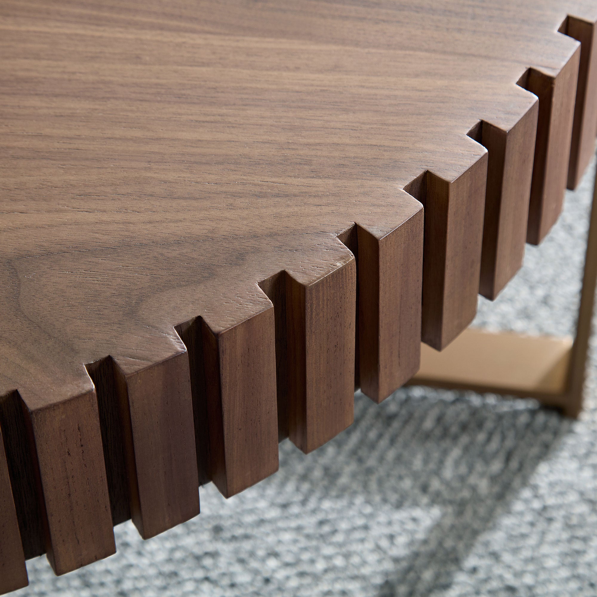 Brest 31.5" Round Coffee Table with Fluted Edge and Metal Base