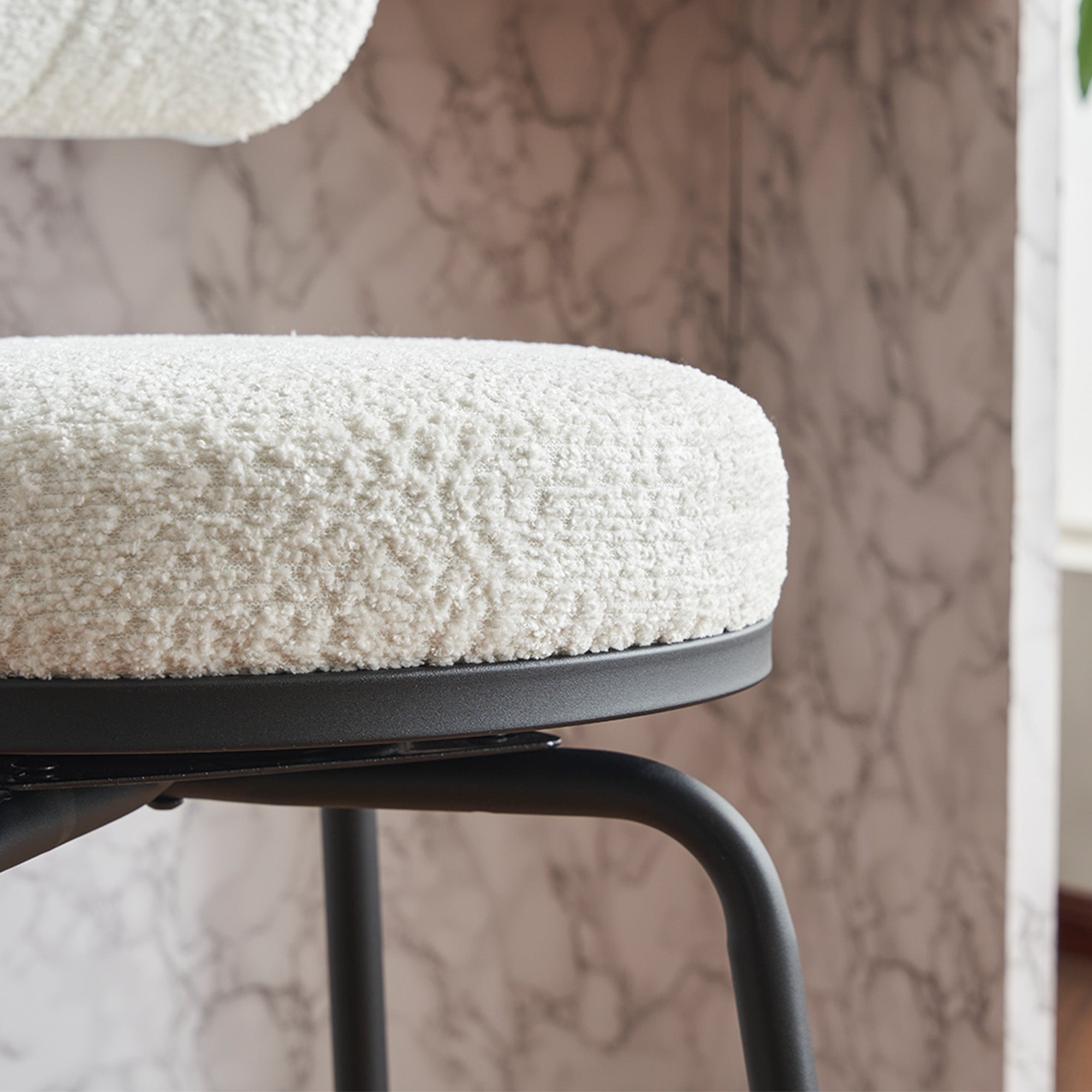 W1901P264272_media_25