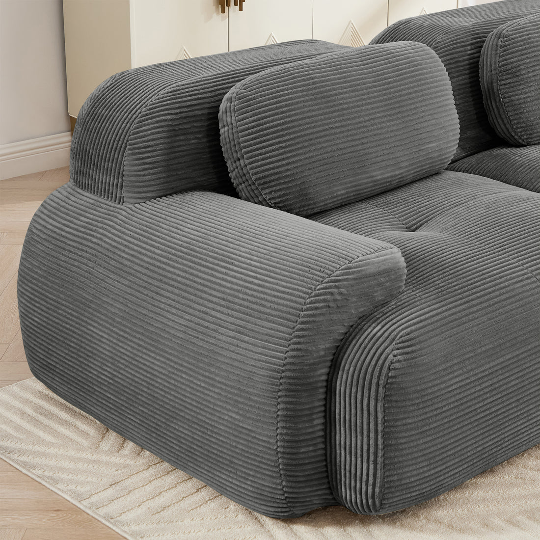 Curved Arm Comfort