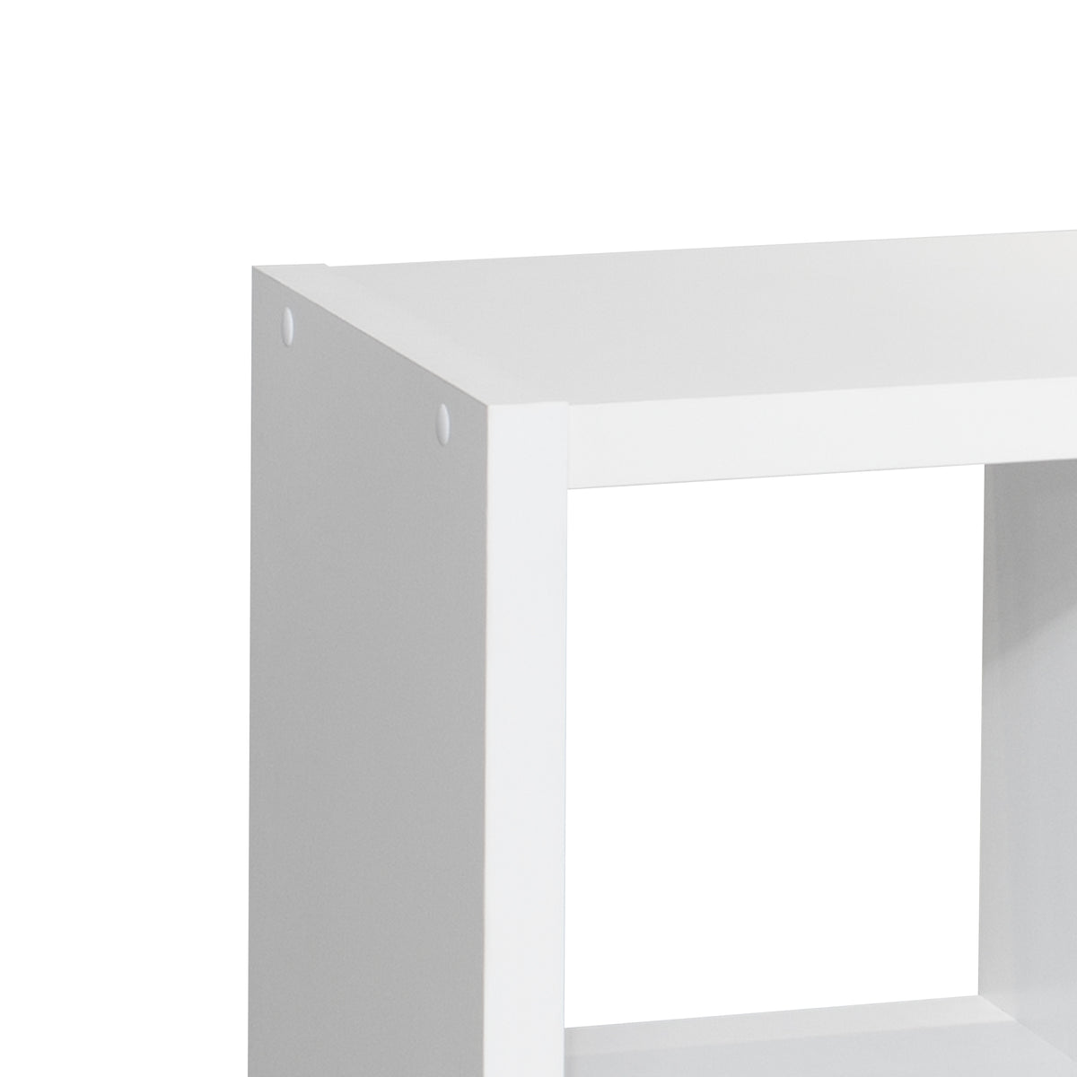 Verse white cube bookcase showing shelf corner detail